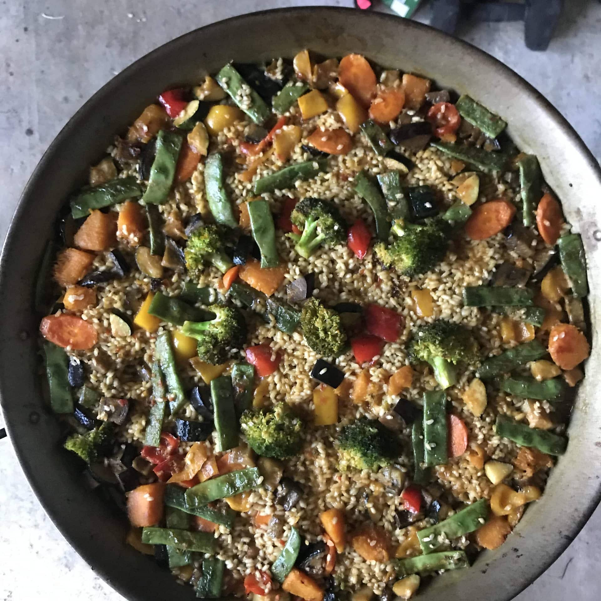 Valencian paella with vegetables